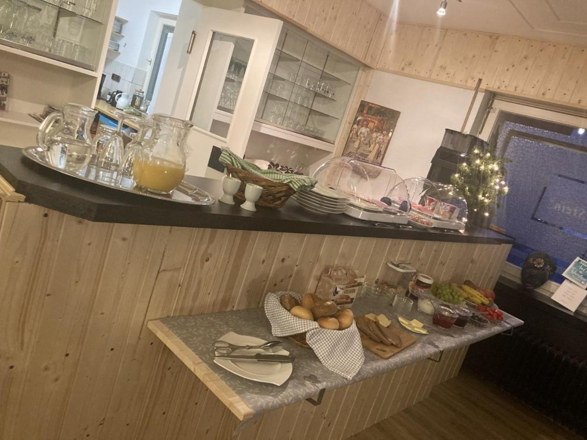 Bed & Breakfast Weisser Stein ชมาลเลนแบร์ก ภายนอก รูปภาพ