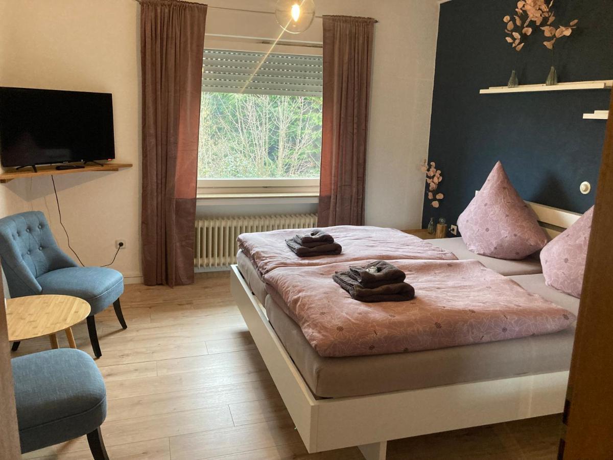 Bed & Breakfast Weisser Stein ชมาลเลนแบร์ก ภายนอก รูปภาพ