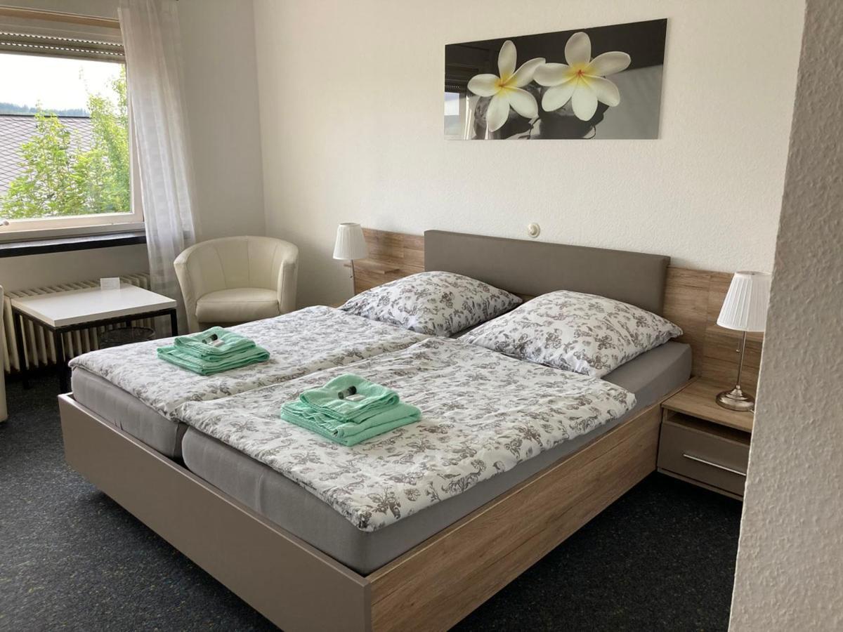 Bed & Breakfast Weisser Stein ชมาลเลนแบร์ก ภายนอก รูปภาพ